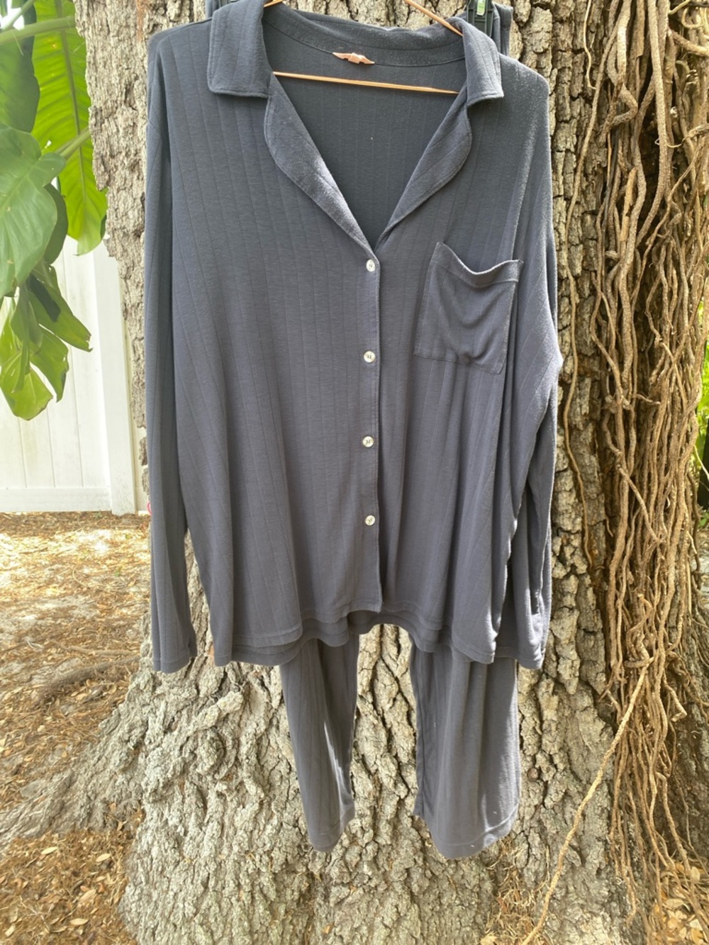 Eberjey Gisele pajama set in a charcoal - Picture 8 of 8
